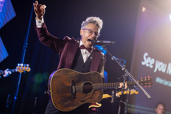 18oct25_©jamiebford_BradThompson-6221