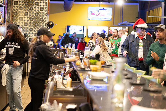 12dec25_TaurusChristmas-9355