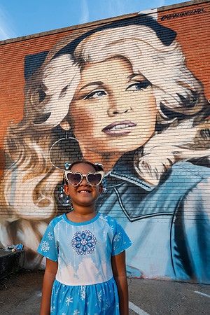 25sep26_©romanpena_DollyDayMural-5